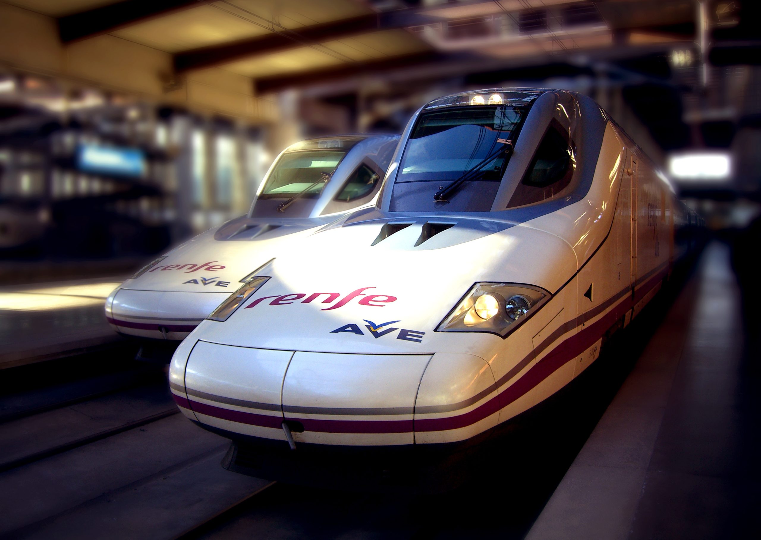 Tren de alta velocidad AVE de Renfe, operador del corredor Madrid-Andalucía