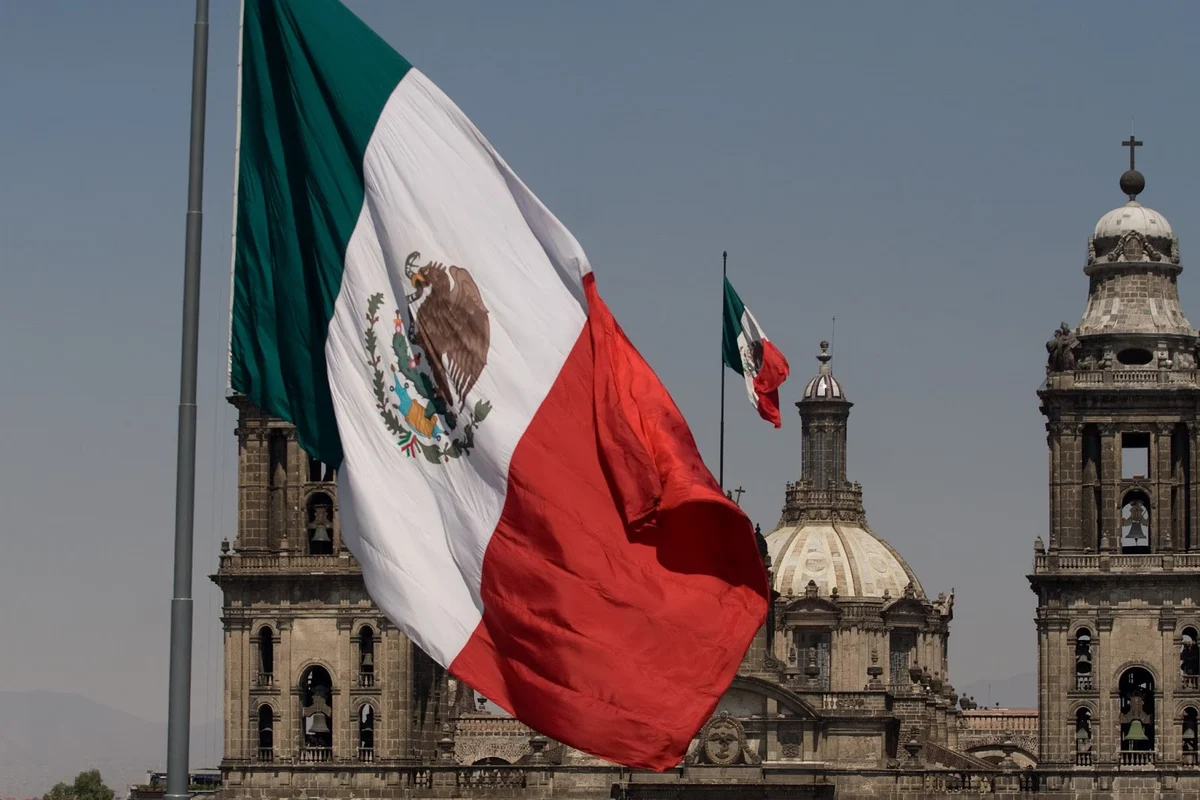 Bandera de México, país cuya Justicia ha ordenado prisión preventiva para un exfiscal acusado de traición