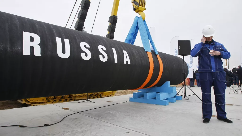 Petrolero ruso cargado de combustible, imagen de archivo del sector petrolero de Rusia